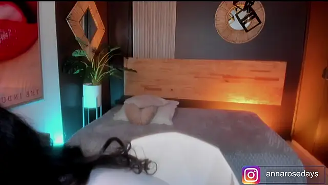 Annaa rosee online show from March 19, 2026, 4:05 am