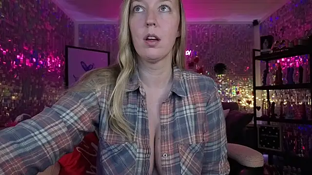 Snapshot of lucyallen4201 chatting on February 7, 2026, 3:54 am lucyallen4201 online show from February 7, 2026, 3:54 am