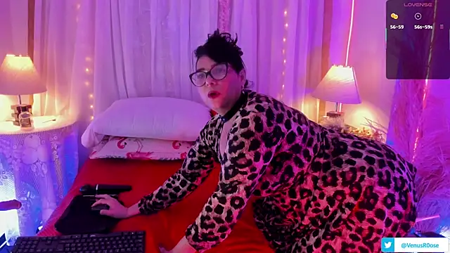 Venus R0se online show from April 4, 2026, 9:51 am