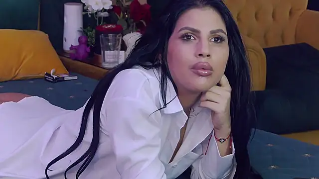 Snapshot of GiuliaHarvey chatting on March 22, 2025, 3:41 am GiuliaHarvey online show from March 22, 2025, 3:41 am