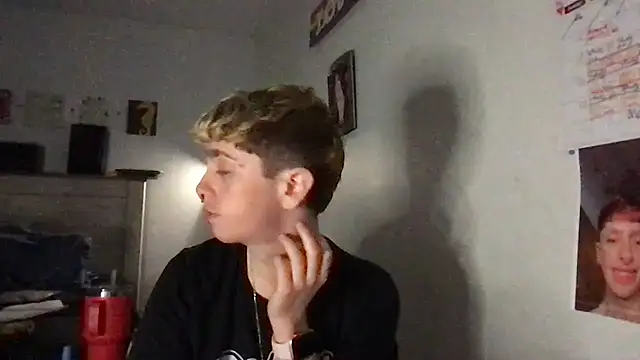 Snapshot of twentywithafelonyy chatting on March 2, 2025, 11:50 am twentywithafelonyy online show from March 2, 2025, 11:50 am