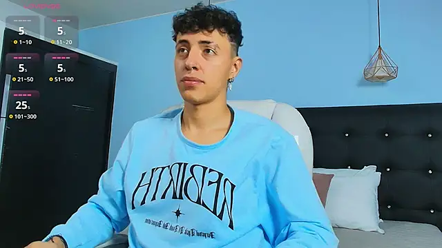 Lobo 17  online show from February 12, 2025, 3:51 am