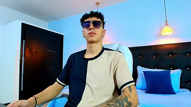 Lobo 17  online show from February 21, 2025, 3:56 am