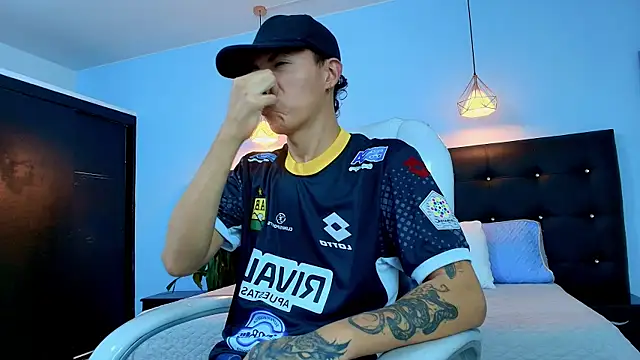 Lobo 17  online show from March 19, 2025, 3:52 am