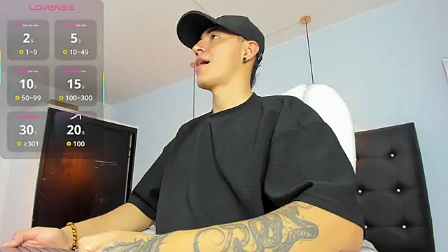 Lobo 17  online show from October 28, 2025, 3:43 am