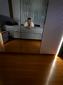 KarlosCarutox online show from November 19, 2025, 5:46 pm