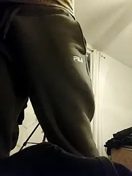 QcMisterv13 online show from November 29, 2025, 1:08 am