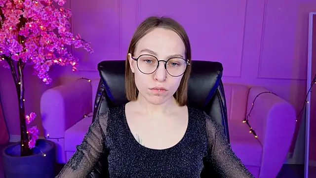 Snapshot of AphexQueen chatting on January 28, 2025, 1:16 pm AphexQueen online show from January 28, 2025, 1:16 pm