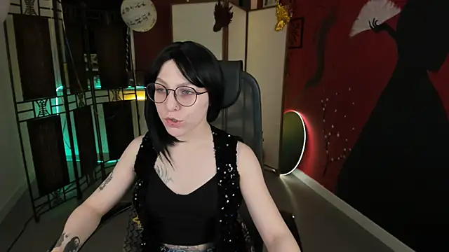 Snapshot of AphexQueen chatting on March 12, 2025, 1:08 pm AphexQueen online show from March 12, 2025, 1:08 pm