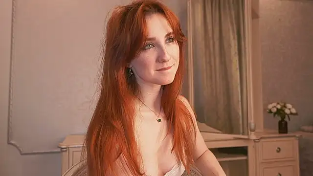 EsmaCrumbley online show from February 28, 2025, 4:21 am