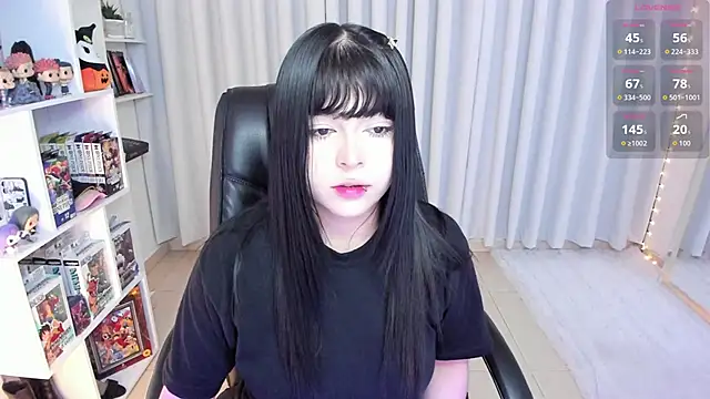 misshoneyxxx online show from September 9, 2025, 4:23 am