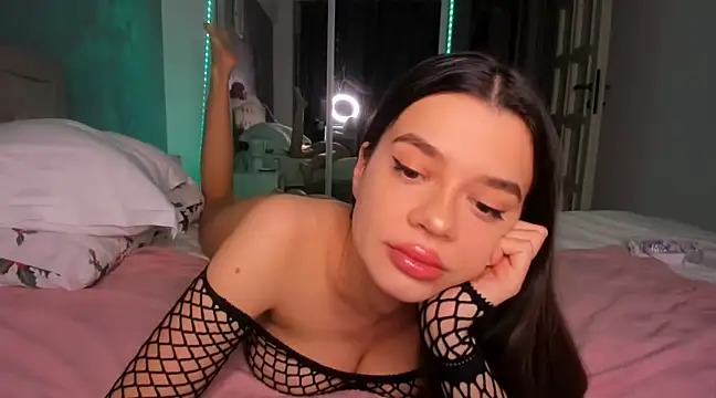 Snapshot of Miss_Medyson chatting on February 5, 2025, 4:36 pm Miss Medyson online show from February 5, 2025, 4:36 pm