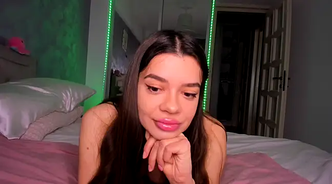 Snapshot of Miss_Medyson chatting on March 5, 2025, 8:21 am Miss Medyson online show from March 5, 2025, 8:21 am