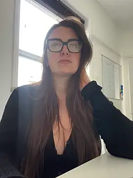 Miss Stassi online show from March 11, 2025, 9:24 am