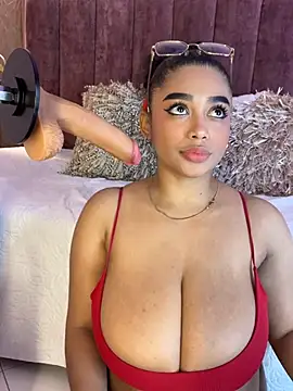 Emy leon online show from February 13, 2026, 7:21 pm