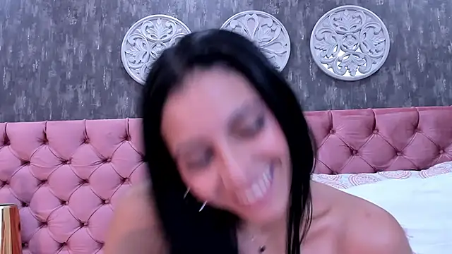 Snapshot of AnnyPrada chatting on December 19, 2024, 6:23 am AnnyPrada online show from December 19, 2024, 6:23 am