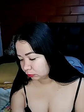 Snapshot of Chantal_lopez chatting on May 6, 2026, 1:05 pm Chantal lopez online show from May 6, 2026, 1:05 pm