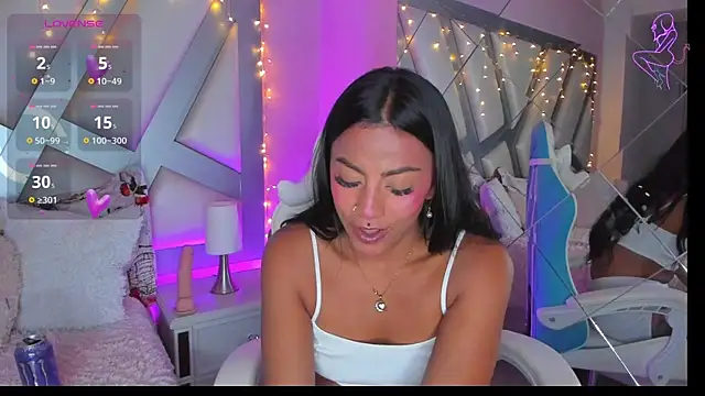 Amber villalobos  online show from February 13, 2025, 10:12 am