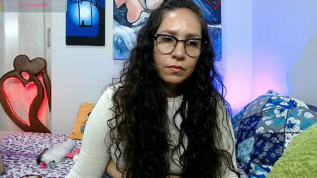 naihroby online show from December 3, 2025, 3:36 am