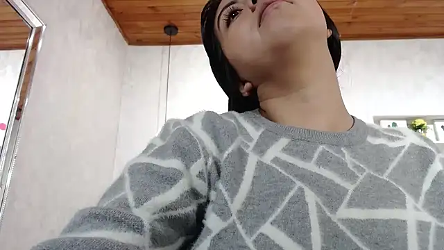 Snapshot of CarolineBrunx chatting on October 30, 2025, 3:19 am CarolineBrunx online show from October 30, 2025, 3:19 am