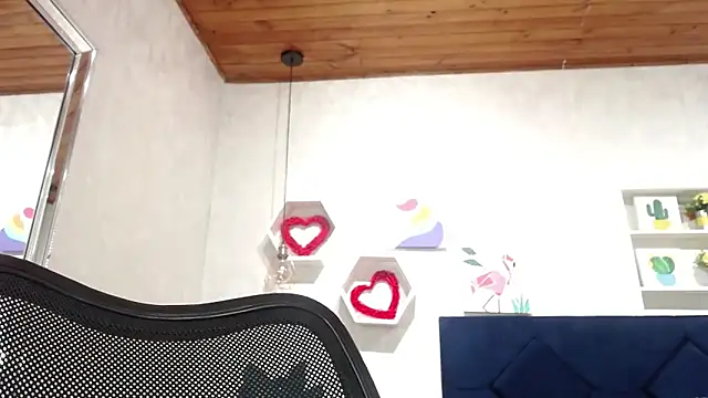 Snapshot of CarolineBrunx chatting on November 13, 2025, 4:11 am CarolineBrunx online show from November 13, 2025, 4:11 am