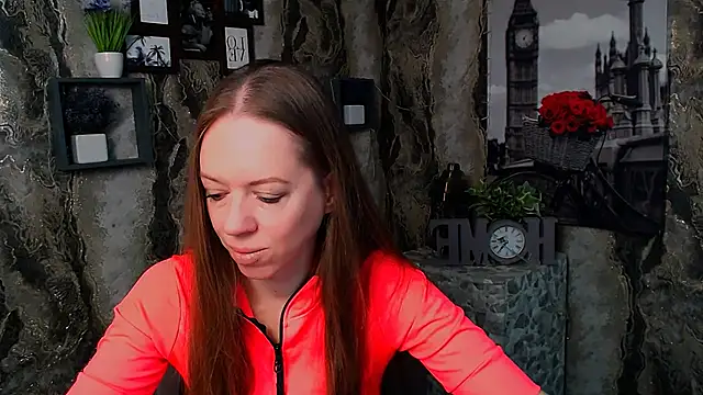 Snapshot of GloriaSi_ chatting on October 24, 2025, 5:59 am GloriaSi online show from October 24, 2025, 5:59 am