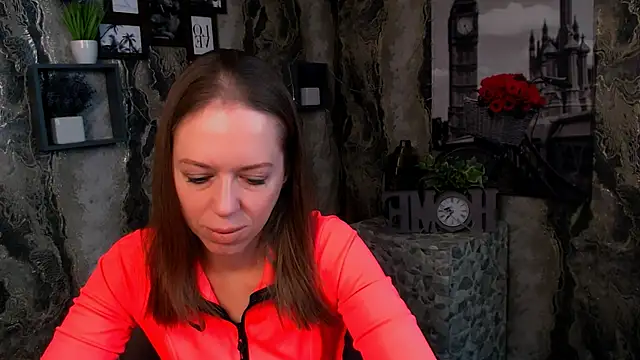 Snapshot of GloriaSi_ chatting on November 6, 2025, 5:30 am GloriaSi online show from November 6, 2025, 5:30 am