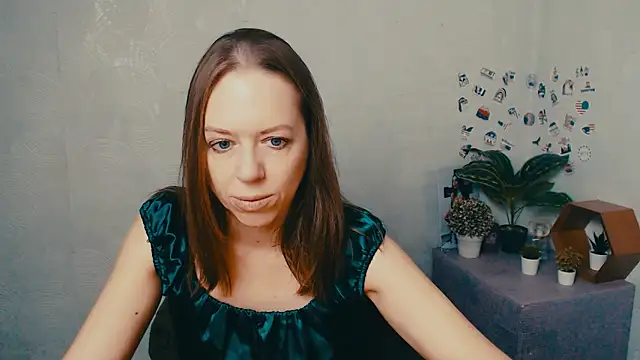 GloriaSi  online show from November 14, 2025, 5:39 am