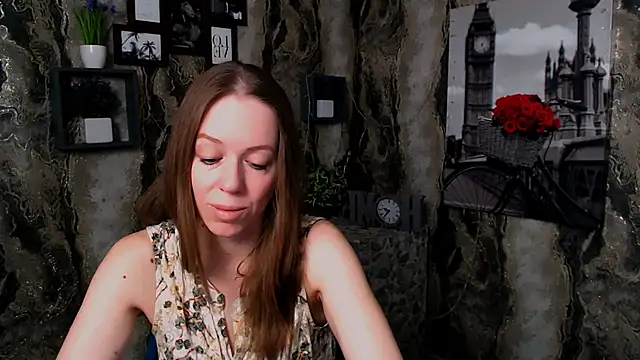 Snapshot of GloriaSi_ chatting on April 26, 2026, 4:54 am GloriaSi online show from April 26, 2026, 4:54 am