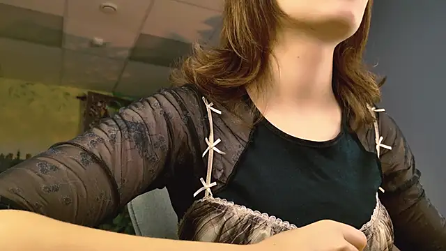 Snapshot of LolaAsmus chatting on November 6, 2025, 7:42 am LolaAsmus online show from November 6, 2025, 7:42 am