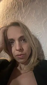 Snapshot of Annelibre chatting on December 24, 2024, 9:44 pm Annelibre online show from December 24, 2024, 9:44 pm