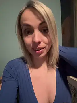 Snapshot of Annelibre chatting on February 20, 2025, 10:15 pm Annelibre online show from February 20, 2025, 10:15 pm