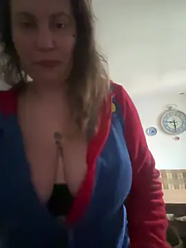 Snapshot of Yanacool007 chatting on February 2, 2026, 8:35 am Yanacool007 online show from February 2, 2026, 8:35 am