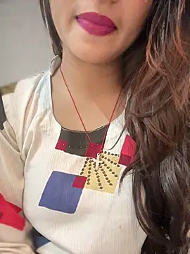 Snapshot of DiyAsingHh chatting on April 19, 2026, 5:56 pm DiyAsingHh online show from April 19, 2026, 5:56 pm