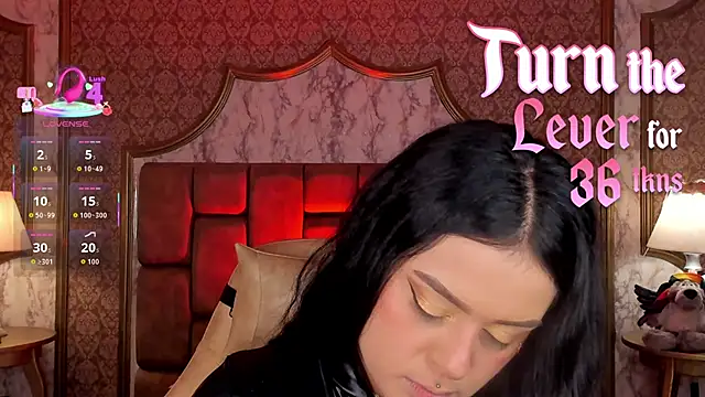 SoffiQueen online show from January 9, 2026, 2:53 pm