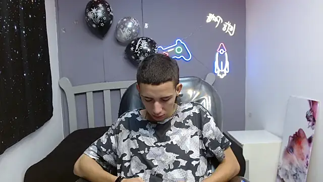 JackSwan18 online show from January 8, 2025, 12:37 pm