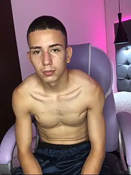 Snapshot of JackSwan18 chatting on October 10, 2025, 3:27 am JackSwan18 online show from October 10, 2025, 3:27 am