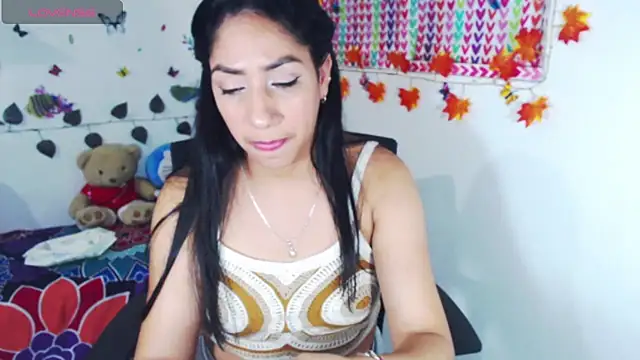 Snapshot of Alisxon4u chatting on February 8, 2025, 6:43 am Alisxon4u online show from February 8, 2025, 6:43 am