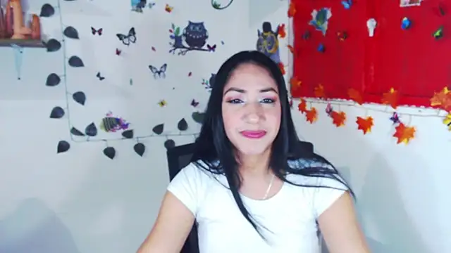 Snapshot of Alisxon4u chatting on March 20, 2025, 4:51 am Alisxon4u online show from March 20, 2025, 4:51 am