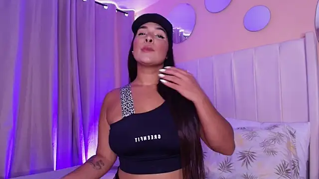 Shenoa1 online show from April 29, 2026, 6:25 pm