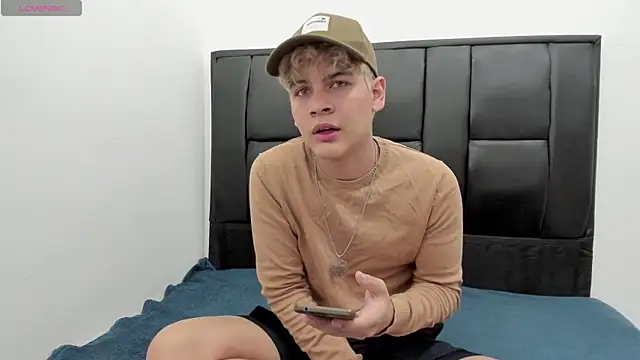 Javierdisousa online show from September 10, 2025, 3:50 am