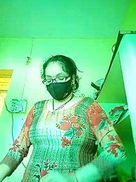 Snapshot of heenage chatting on January 15, 2025, 6:33 am heenage online show from January 15, 2025, 6:33 am