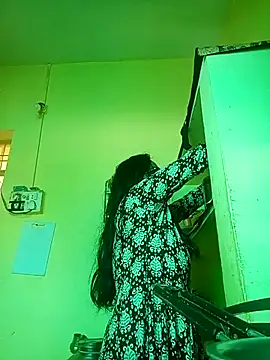 Snapshot of heenage chatting on October 10, 2025, 9:41 am heenage online show from October 10, 2025, 9:41 am