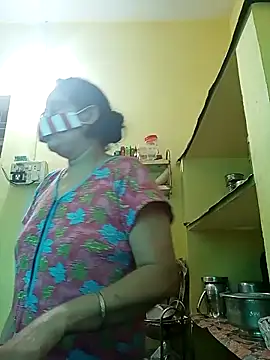 Snapshot of heenage chatting on October 31, 2025, 8:26 am heenage online show from October 31, 2025, 8:26 am