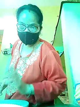 heenage online show from November 28, 2025, 5:54 am