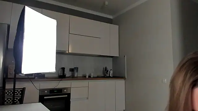 Snapshot of Emma_Flin chatting on November 4, 2025, 11:20 am Emma Flin online show from November 4, 2025, 11:20 am