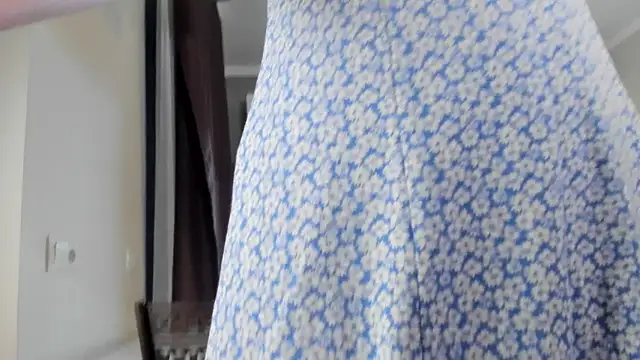 Snapshot of Emma_Flin chatting on November 27, 2025, 11:01 am Emma Flin online show from November 27, 2025, 11:01 am