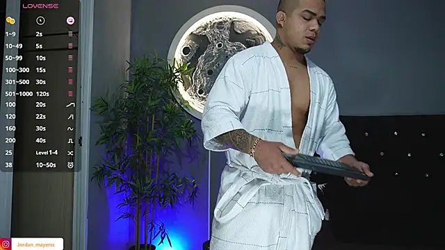 jordan mayers02 online show from February 19, 2026, 11:06 am