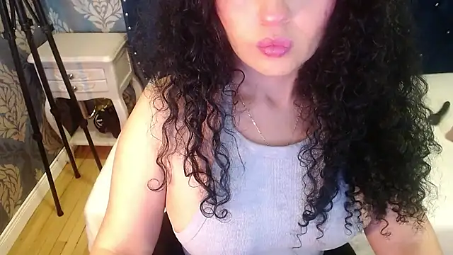 Snapshot of Sofiacowperx chatting on July 11, 2026, 2:31 pm Sofiacowperx online show from July 11, 2026, 2:31 pm