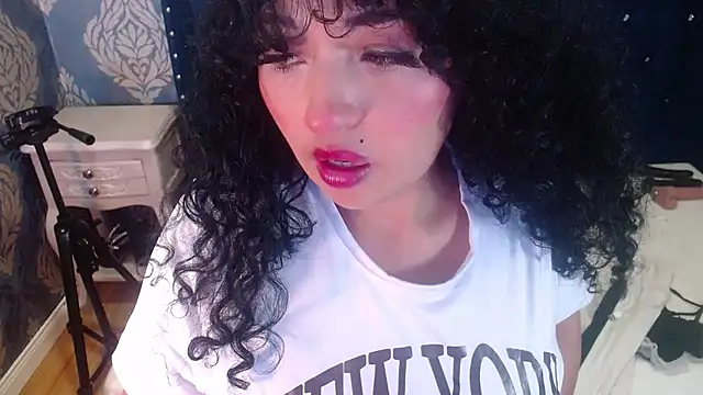 Snapshot of Sofiacowperx chatting on July 23, 2026, 2:26 pm Sofiacowperx online show from July 23, 2026, 2:26 pm